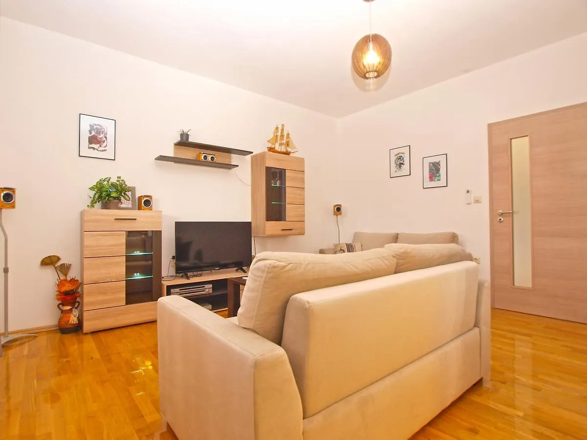 Apartments Stjepan 1573 Fazana