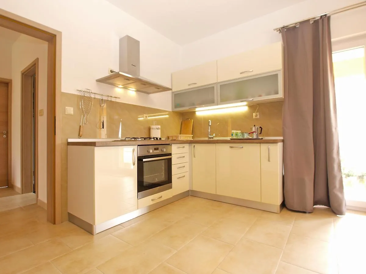 Apartments Stjepan 1573 Fazana