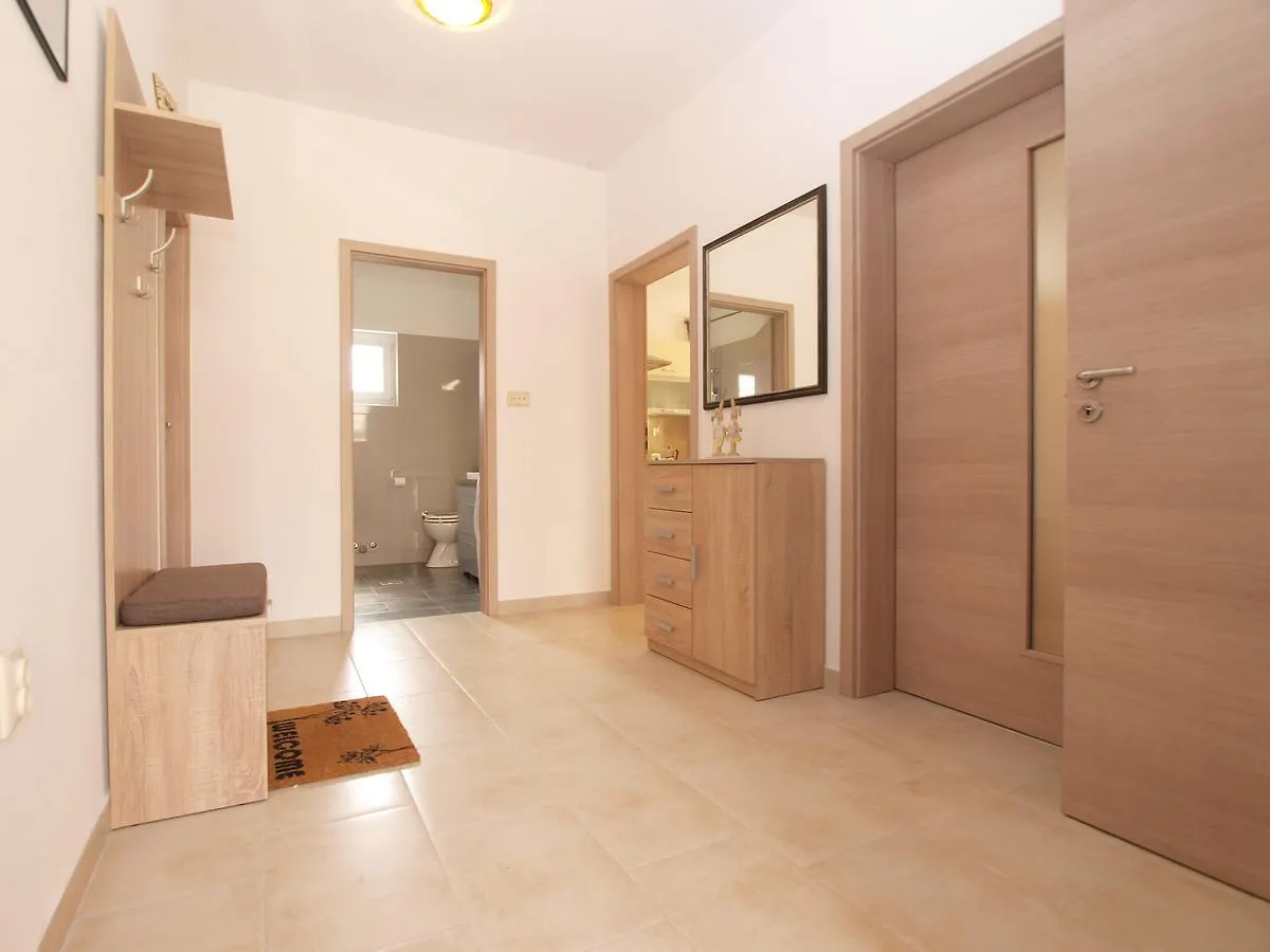 Apartments Stjepan 1573 Fazana