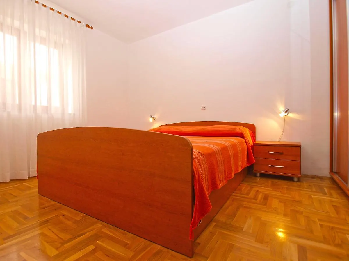 Apartments Stjepan 1573 Fazana