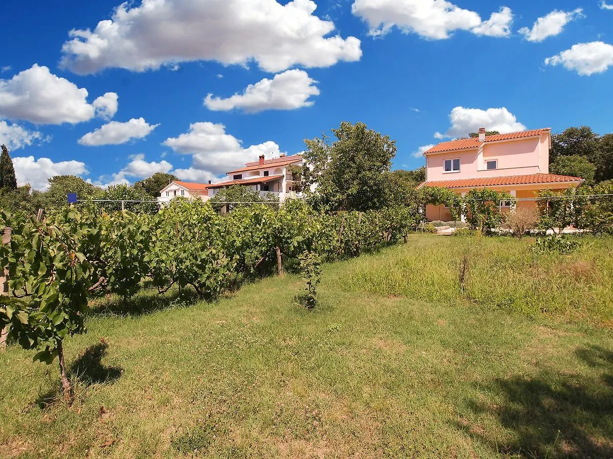 Apartments Stjepan 1573 Fazana 0*,  Croatia